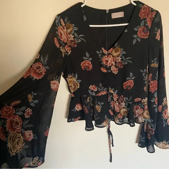 Altar’d State Small Floral Long Sleeve Cropped Top - Picture 2 of 8